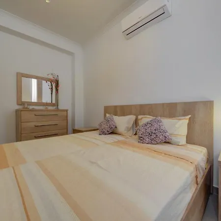 2 Bedroom Maisonette In The Heart Of Διαμέρισμα Gudja