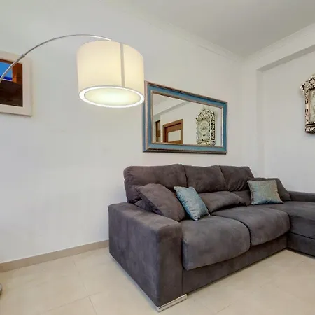 2 Bedroom Maisonette In The Heart Of Διαμέρισμα *